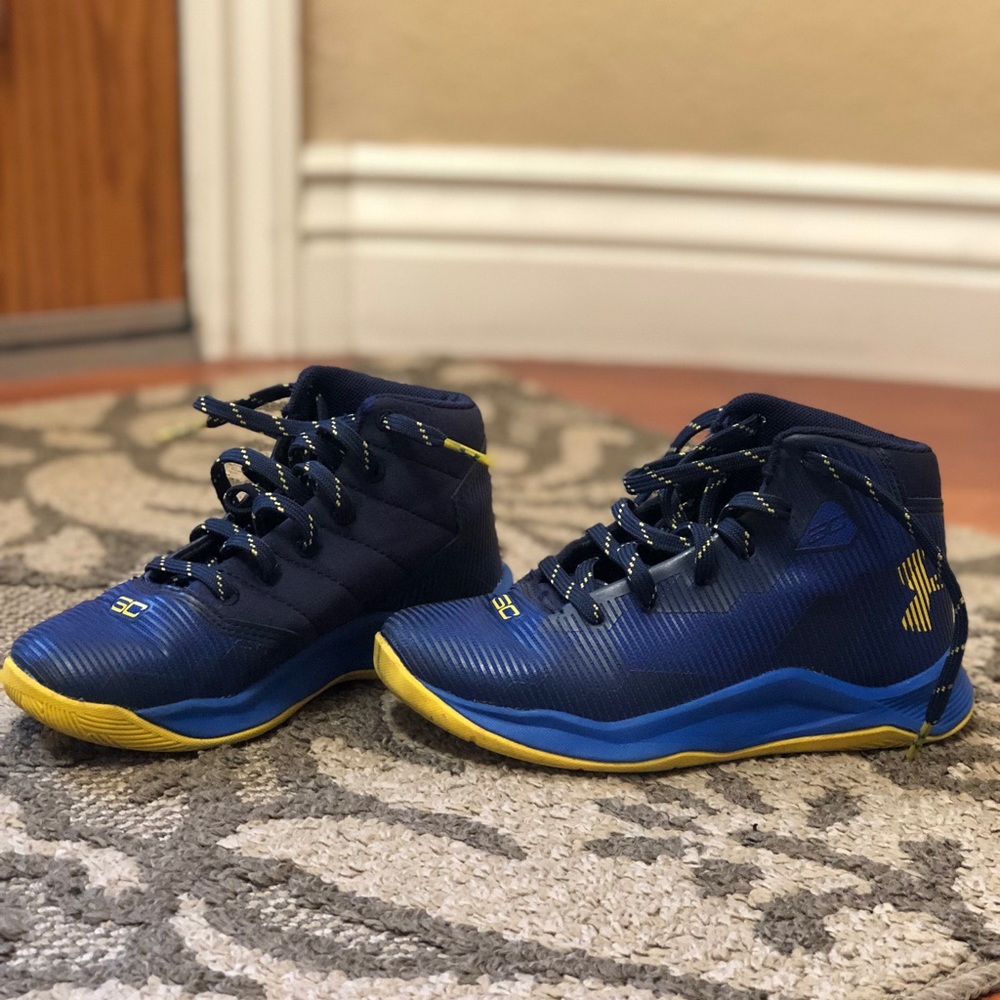 Curry 3 Boys shoes size 13.5
